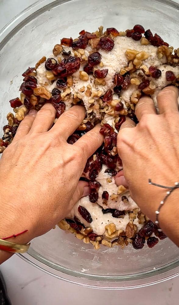 cranberry-toasted-walnut-sourdough-bread-4