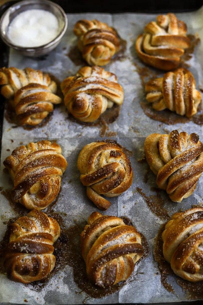 twisted-cardamom-buns_lions-bread-2