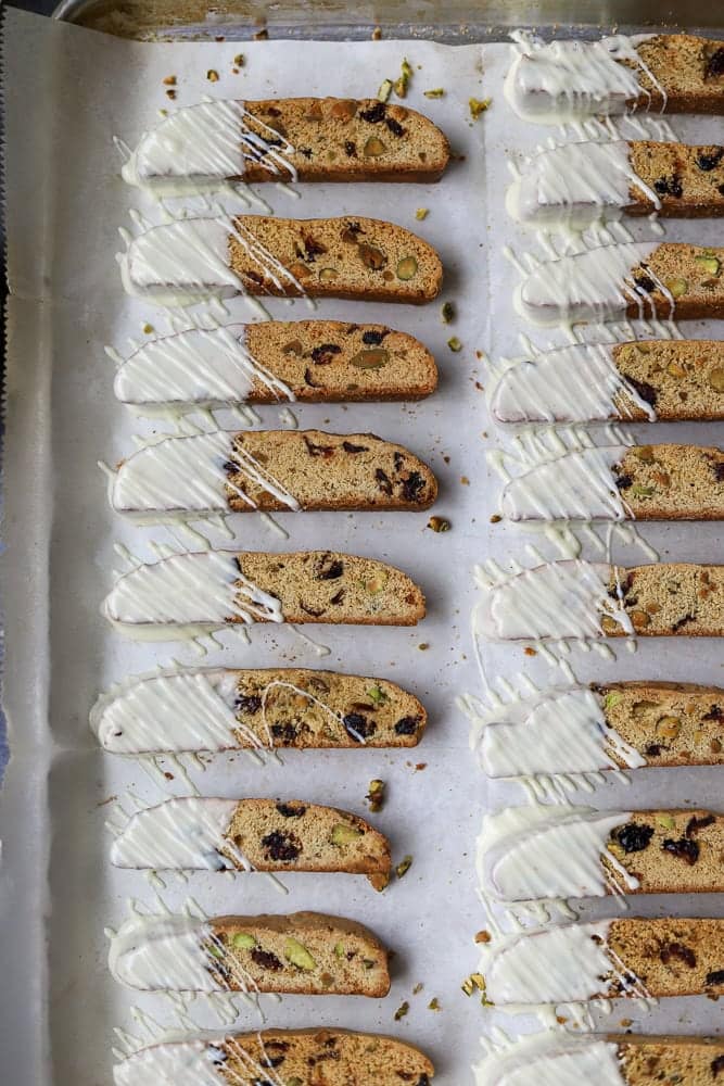 pistachio-cranberry-biscotti-with-white-chocolate_lions-bread-9